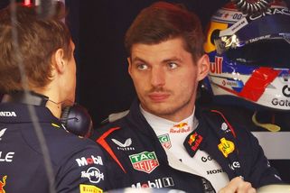 Po fiasku v Barceloně vyrazil nečekaným směrem. Verstappen je v Praze - Sport.cz