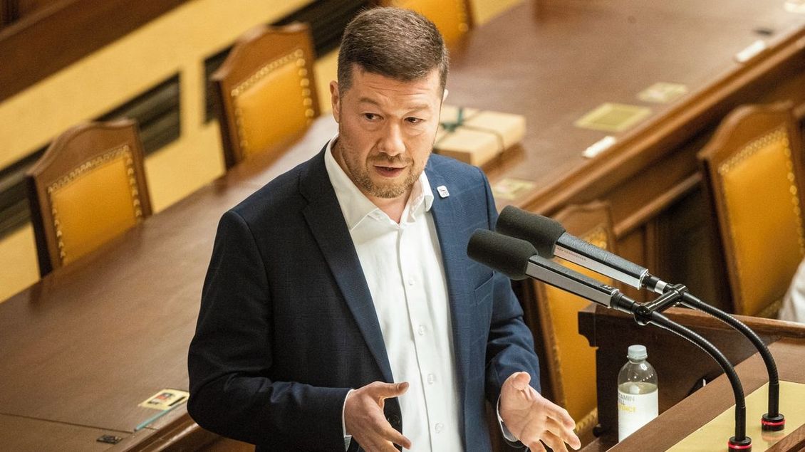 Okamura mluvil ve Sněmovně téměř 11 hodin, pokořil rekord - Seznam Zprávy