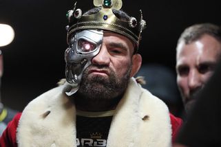 Dráždí, ale strhává pozornost. Vémola se chystá na další velkou bitvu - Seznam Zprávy