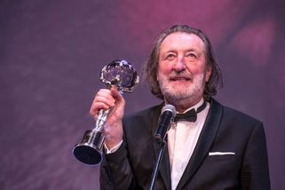 sinmed.cz/kauzy/politicka-odmena-teatrolog-kritizuje-miliony-pro-polivkovo-divadlo-1273.html?utm_source=www.seznam.cz&utm_medium=seznam_distribuce&utm_campaign=lide