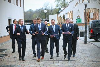 Jak se u nás (dez)informuje o volebních preferencí...