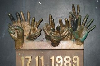 Je načase probudit společnost proti aroganci moci - Médium.cz