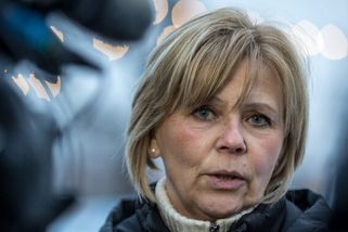Nechutný útok na první dámu. Lídr Motoristů a bývalý mluvčí Klause ji nazval první vyžírkou. Zakročil Petr Kolář