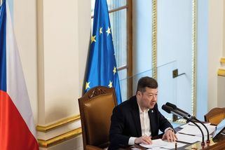 Valášek a další. Sněmovna začala zákazy vstupu novinářům rozdávat až za Okamury