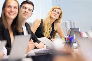 Pracovní trh se blíží bodu zlomu. Budou chybět lidé, říká poradkyně - Seznam Zprávy