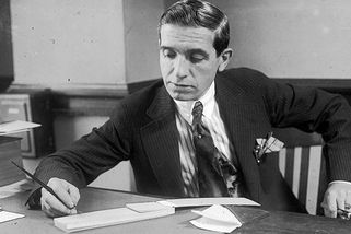 Lidem rozdával kávu a koblihy. Charles Ponzi sliboval zisk 50 procent za 45 dní, nosili mu miliony - Médium.cz