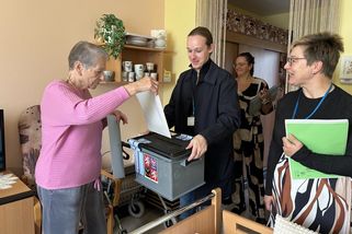 V domově seniorů ve Zdicích se počet voličů zdvojnásobil po předvolební agitaci