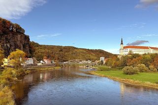 Jak změní plánovaný jez nábřeží v Děčíně? Pohled do oficiální dokumentace EIA - Médium.cz