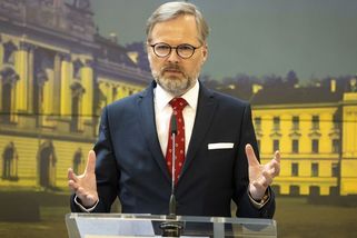 Vláda schválila dodávku vojenského materiálu Ukrajině za 400 mil. Kč - Novinky