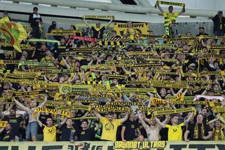 Borussia Dortmund připravila odměny pro fanoušky. Stačí nepoužívat telefon - Sport.cz