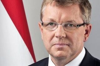 Soud uvalil vazbu na bývalého šéfa maďarské centrální banky