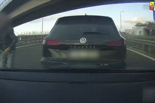 Agresor z dálnice D6, který napadl matku s dítětem, může kromě vězení vyfasovat i další tvrdý trest. Bude ho bolet - Garáž.cz
