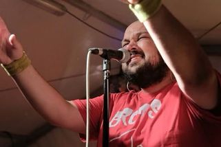 Ve třiceti letech zemřel zpěvák skupiny Brutus Ivan Novák - Novinky