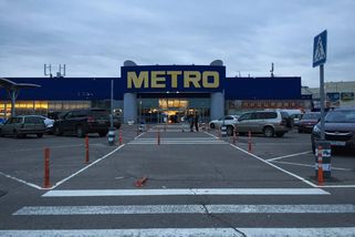 Rusové sebrali z účtu řetězce Metro miliardu rublů. Na financování války proti Ukrajině