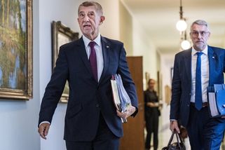 Zveřejnili moje číslo. Téma koncesionářských poplatků bude podle Babiše zneužito v rámci 17. listopadu, návrh koalice nestáhne