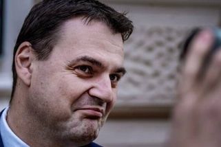 Macinka označil protestující za organizované aktivisty. Slova o občanské válce vyvolala ostrý protiútok lidovců