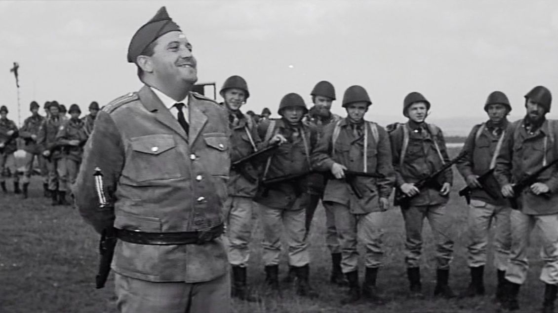 Kdyby tisíc klarinetů (1964): Zpitý Matuška močil z balkonu a Gott mu k tomu zpíval! - AHA.cz