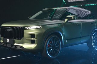 Čínské SUV Jaecoo 7 vypadá jako Range Rover. V Česku nabízí pohon 4x4, hybrid i záruku 7 let od 749 tisíc Kč