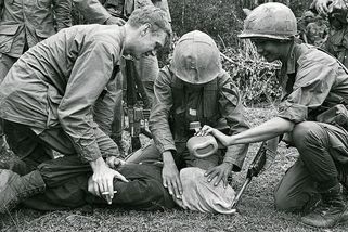 Proč Britové v Malajsku vyhráli srdce a mysl, ale Američané ve Vietnamu ne? - Médium.cz