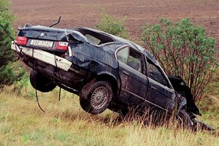 Nejznámější autonehody u nás: Dubčekovu bouračku na vodě spojovali s Moskvou i tajemnými silami. Pár zvláštností je dodnes záhadou - Garáž.cz