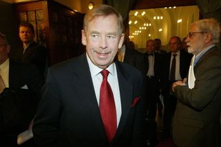 Havel by oslavil devadesátiny. Překonal ho čas, nebo pořád dokáže oslovit? - Seznam Zprávy