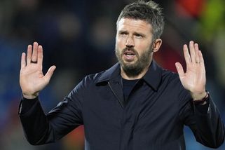Ostuda, vzpoura kapitána a Carrick na odstřel! Britská média cupují United za debakl v Comu - Sport.cz